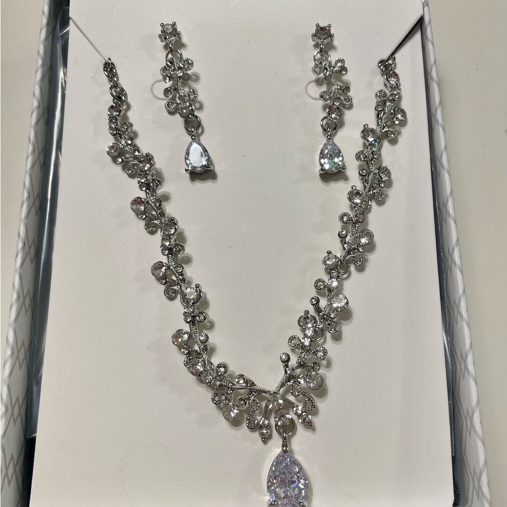 Silver and White Crystal Necklace with Teardrop Pendant